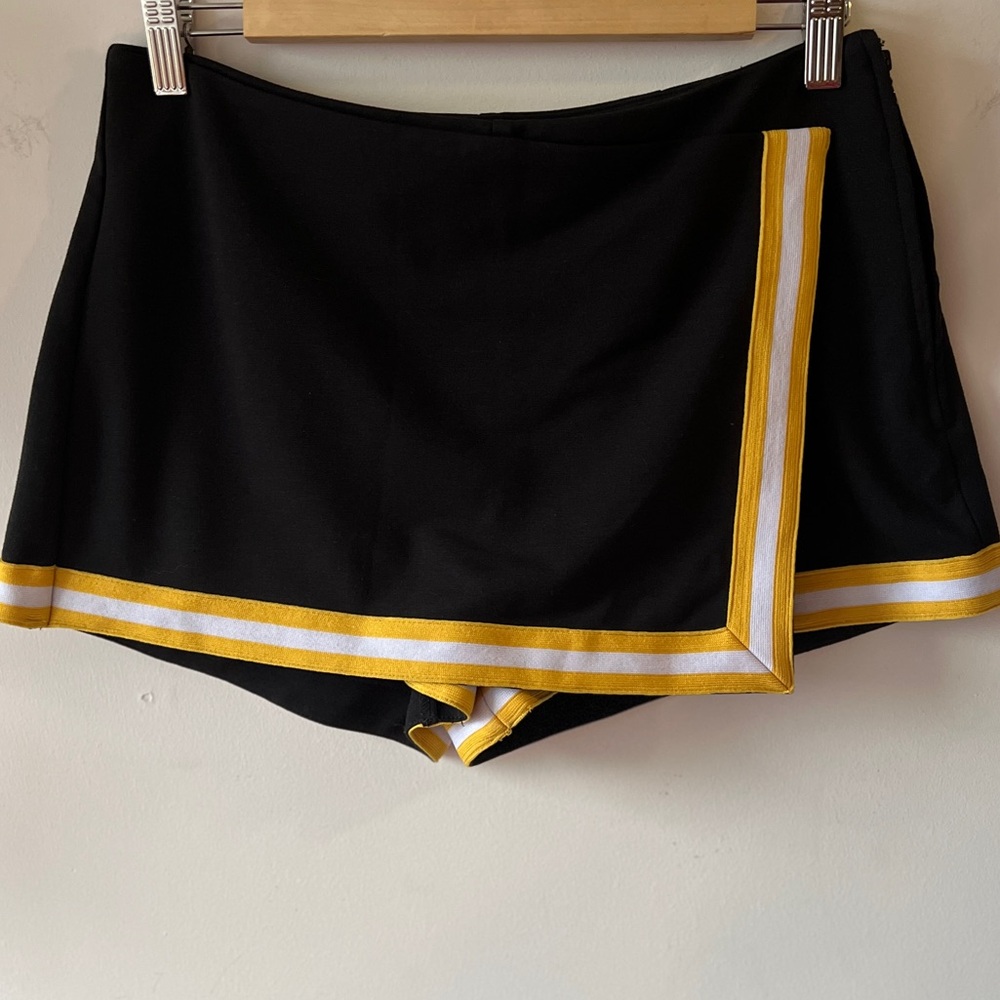 UO Black and Gold Skort 6